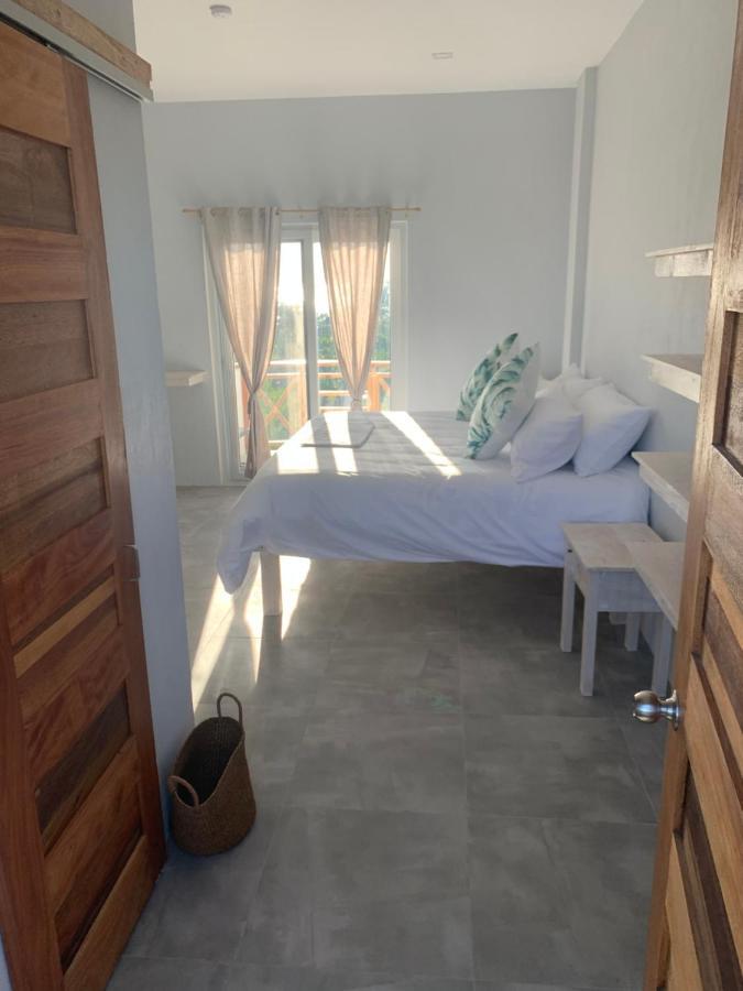 Hotel Crown Malapascua Extérieur photo