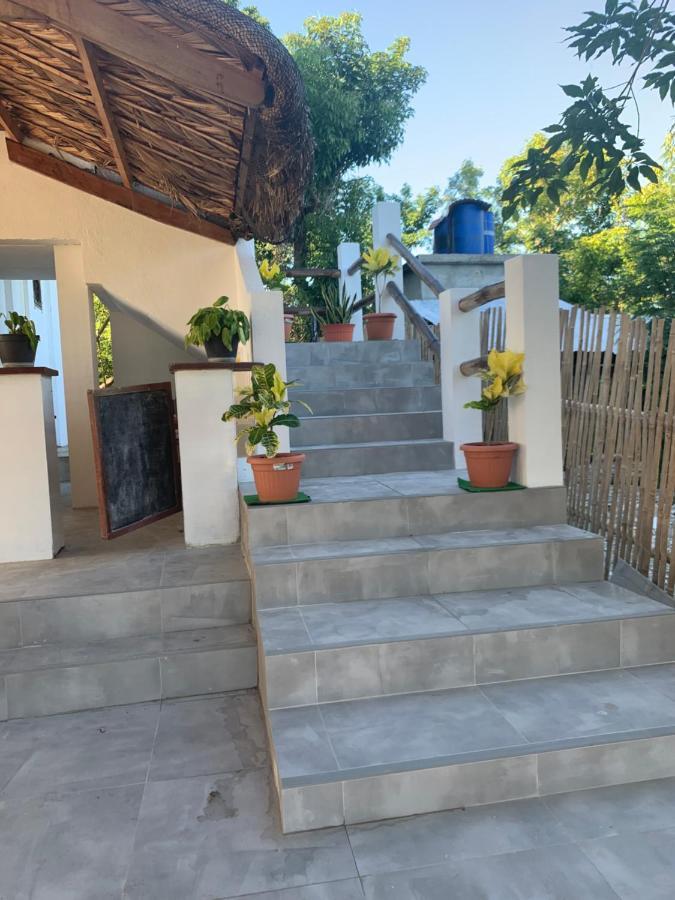 Hotel Crown Malapascua Extérieur photo
